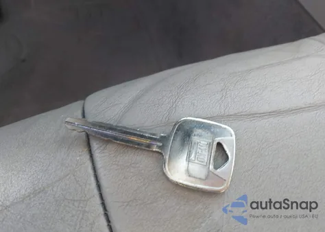 2002 Toyota Avalon Xl/Xls from USA, damaged, VIN 4T1BF28B02U265744